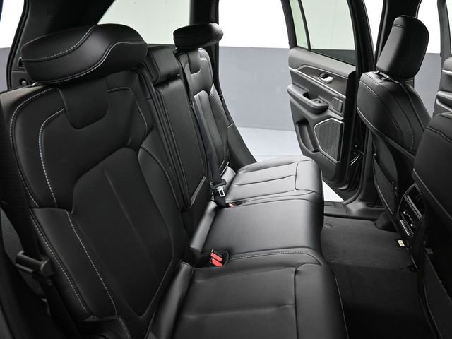 New 2026 Jeep Grand Cherokee Limited w/ Limited Altitude Package image 22