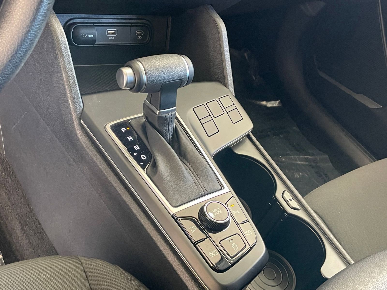 Used 2025 Kia Sportage LX image 41