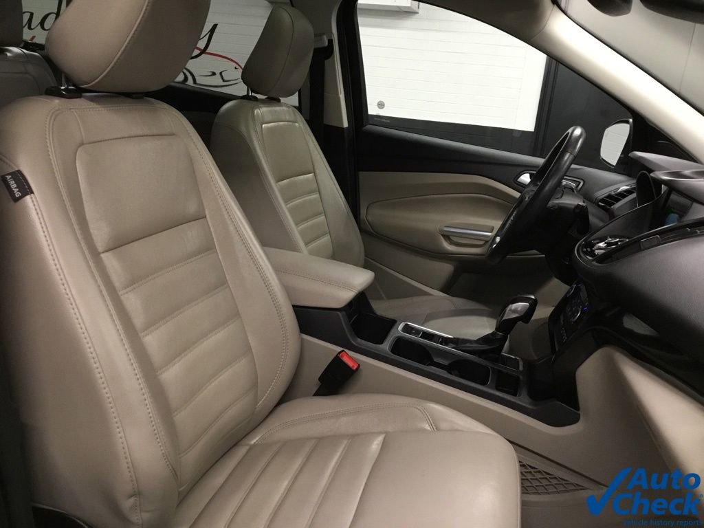 Used 2019 Ford Escape Titanium image 36