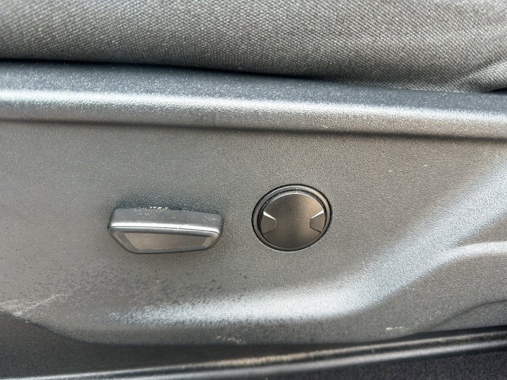 Used 2025 Ford F150 XLT w/ Equipment Group 301A Standard image 7