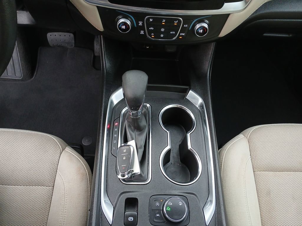 Used 2023 Chevrolet Traverse LS w/ Safety Package image 16