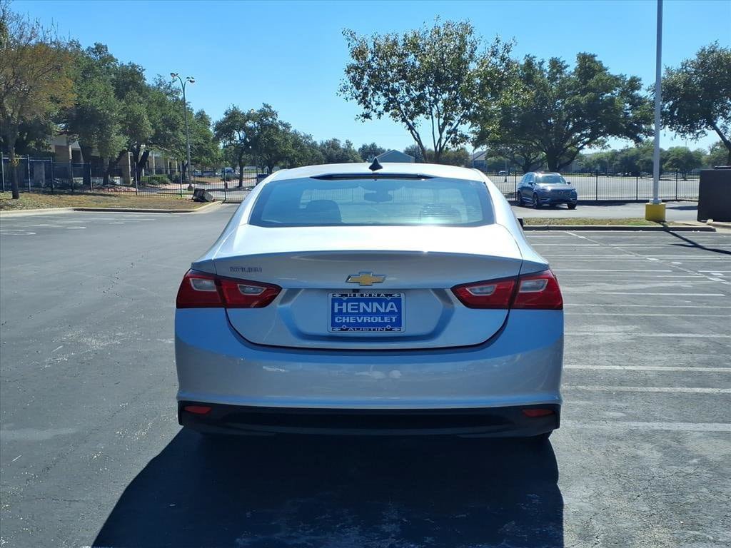 Used 2017 Chevrolet Malibu LS FWD image 7