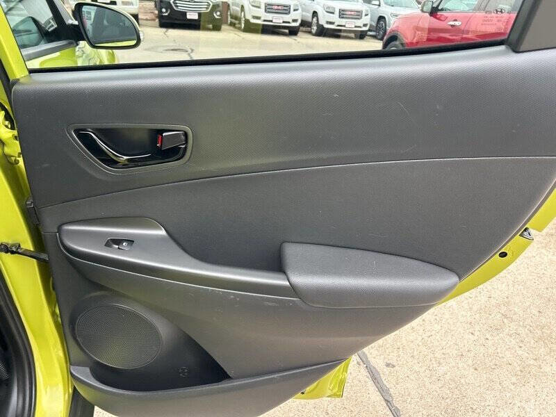 Used 2019 Hyundai Kona Limited image 18