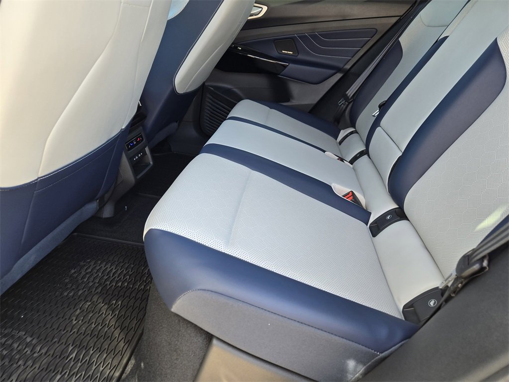 New 2025 Volkswagen ID.4 Pro S Plus image 22