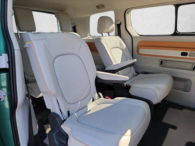Used 2025 Volkswagen ID. Buzz 1st Edition AWD/4WD image 13