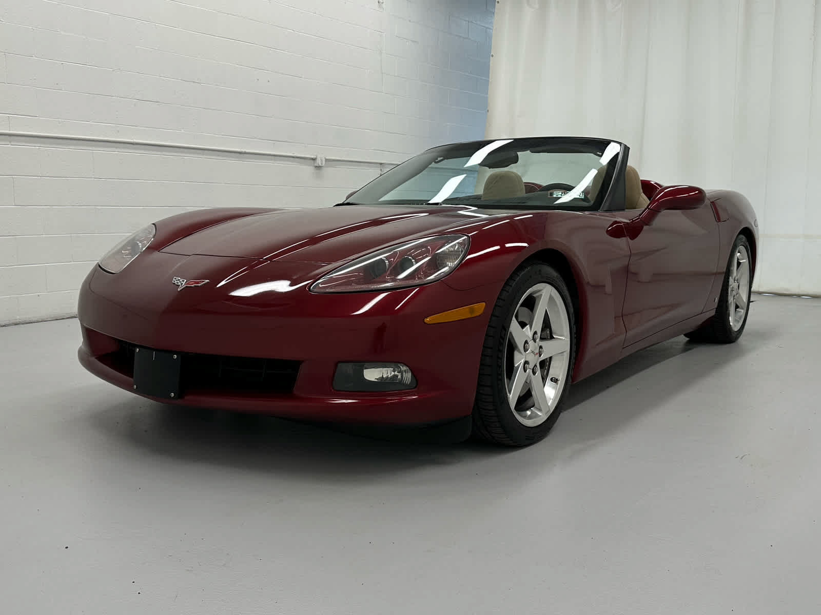 Used 2006 Chevrolet Corvette Convertible w/ Preferred Equipment Group RWD image 4