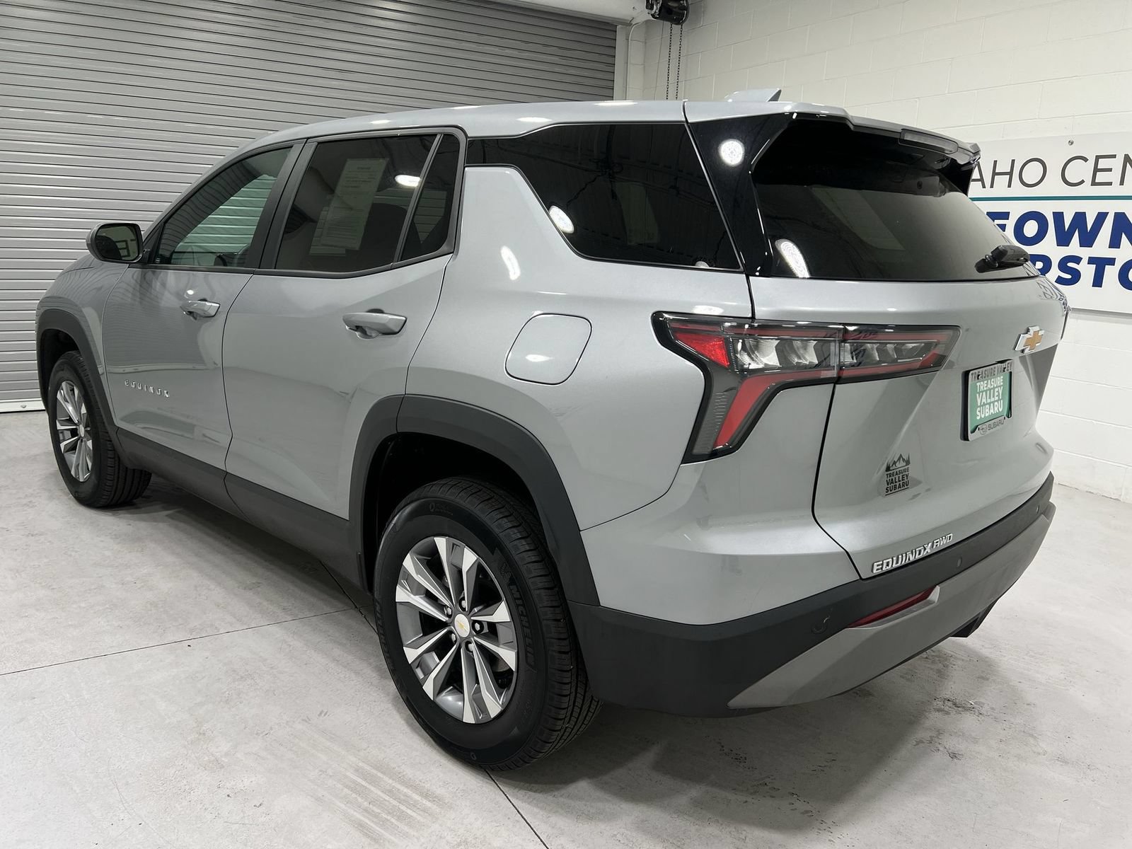 Used 2025 Chevrolet Equinox LT AWD/4WD image 6