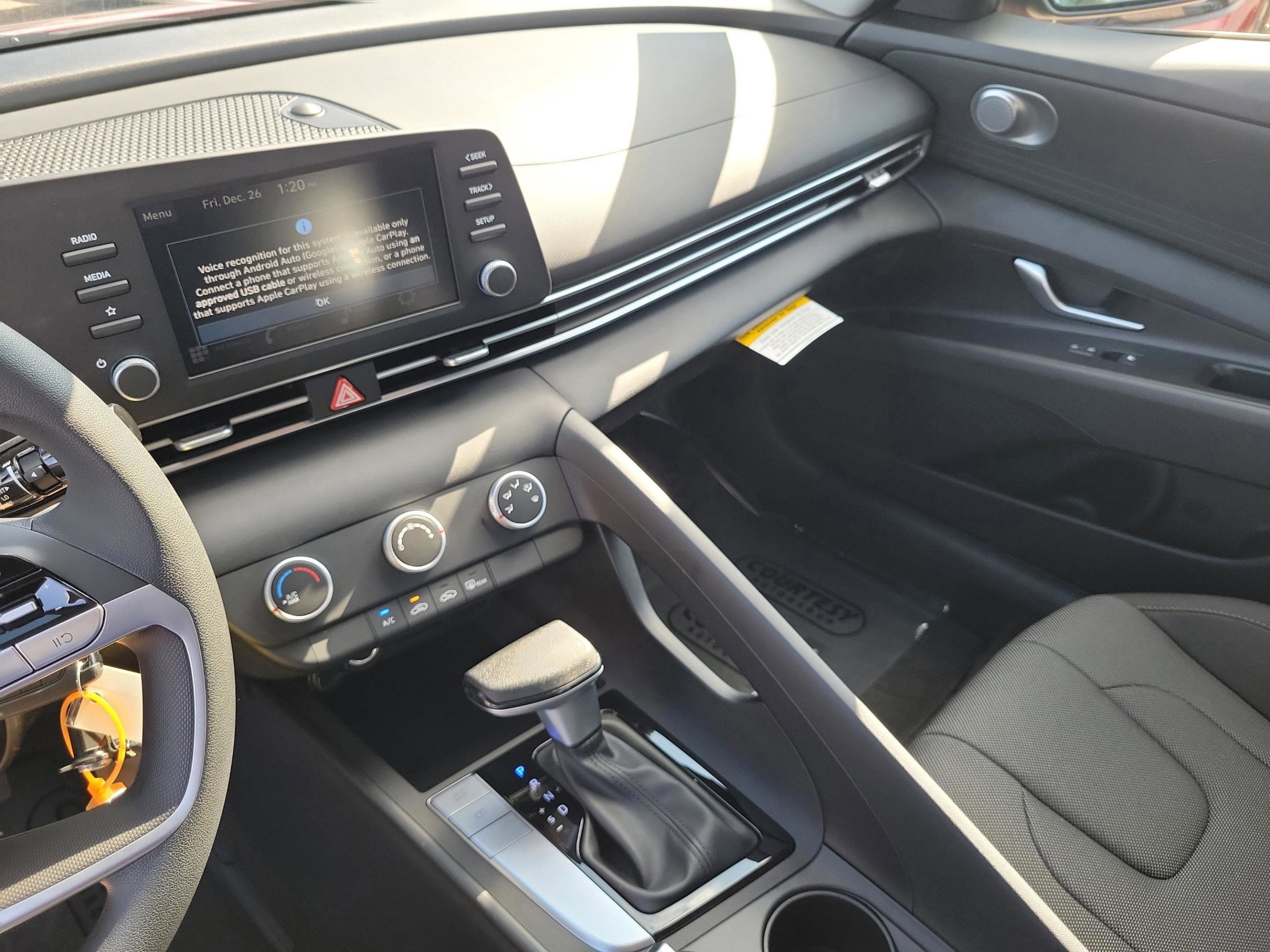 New 2026 Hyundai Elantra SE image 21