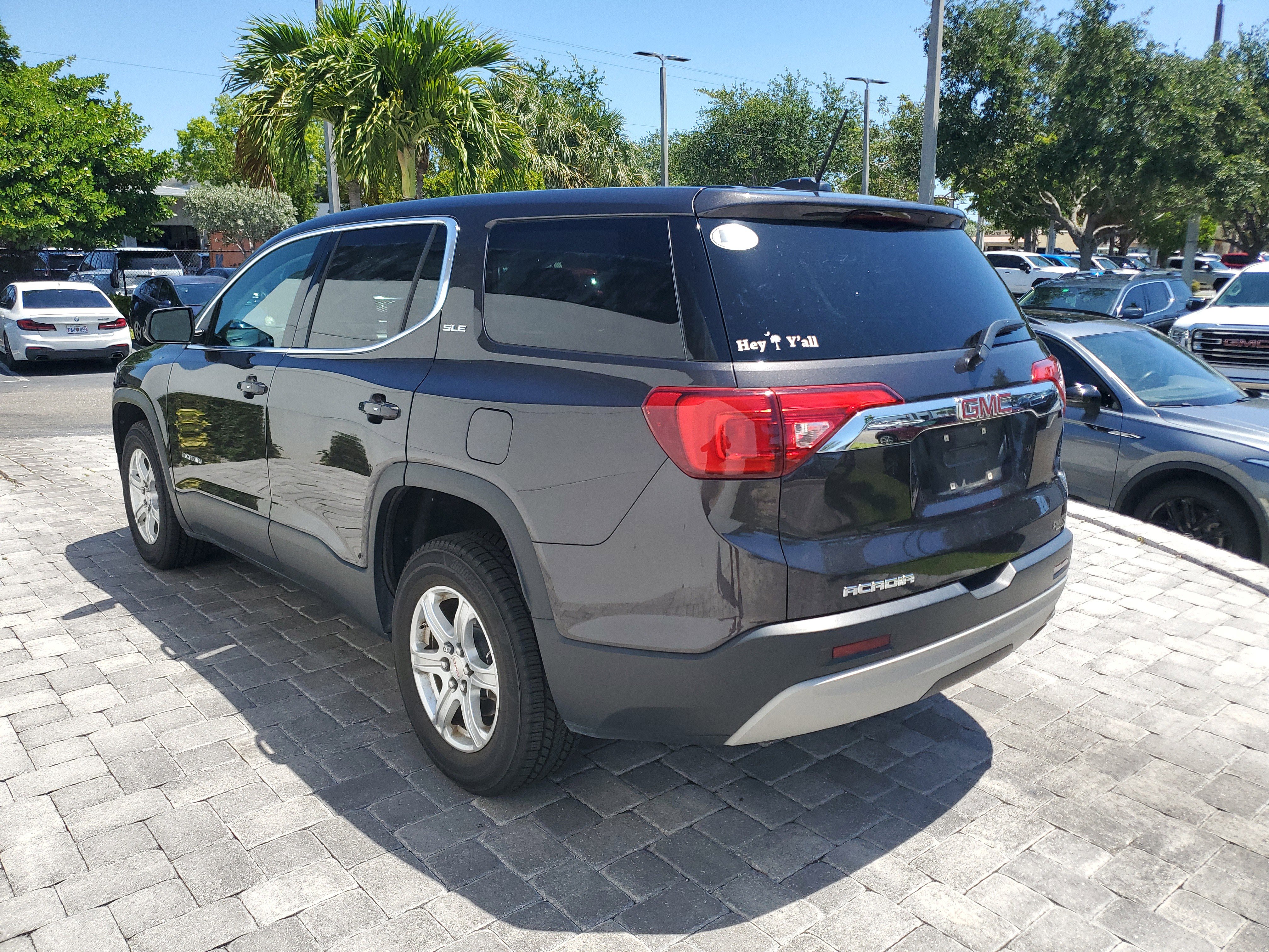 Used 2018 GMC Acadia SLE w/ LPO, Cargo Package FWD image 4