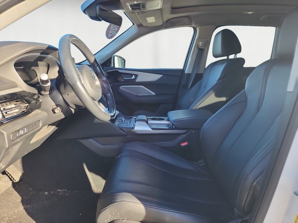 Used 2023 Acura MDX SH-AWD image 9