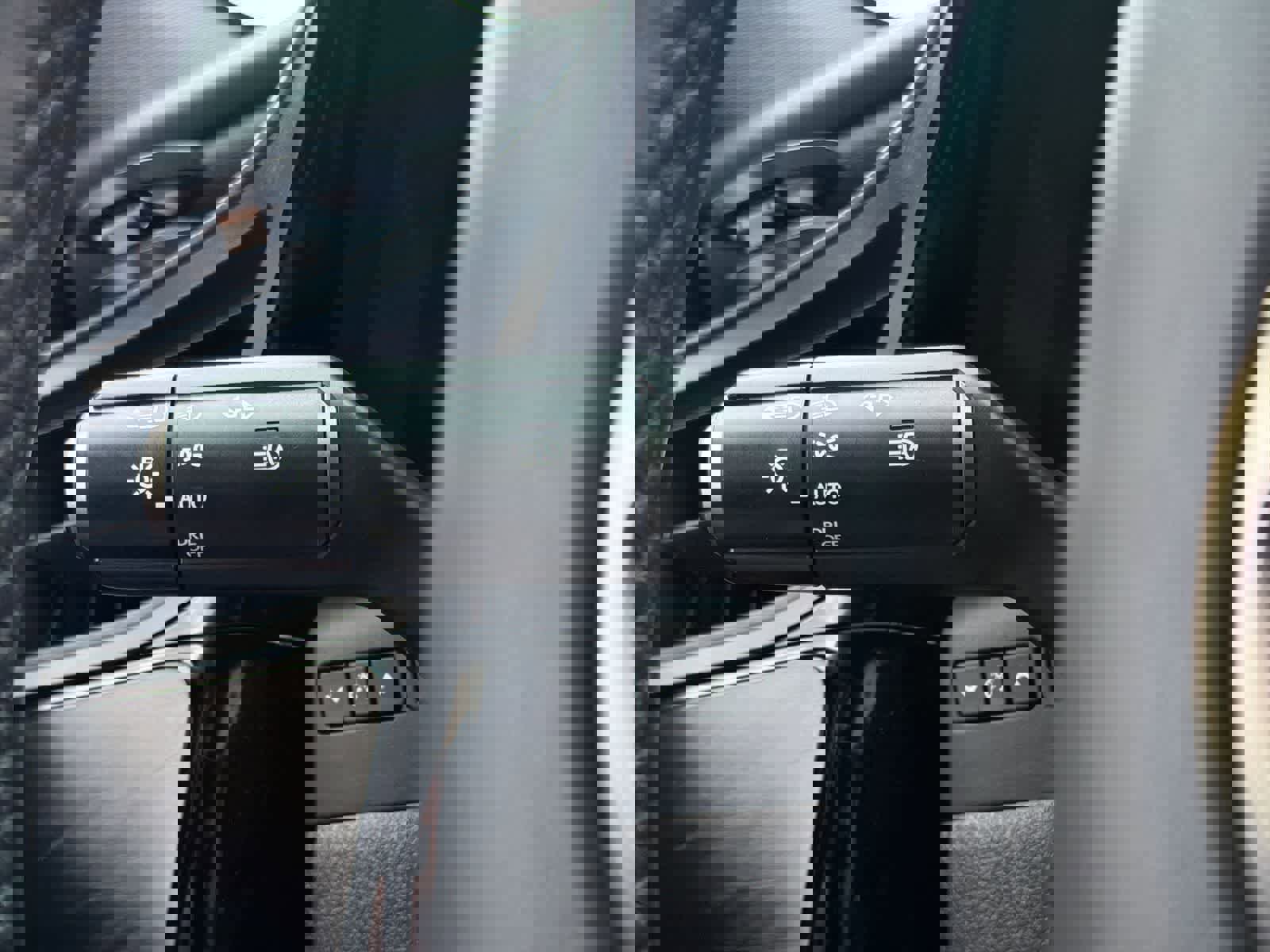 Used 2024 Lexus ES 350 w/ Premium Package image 28