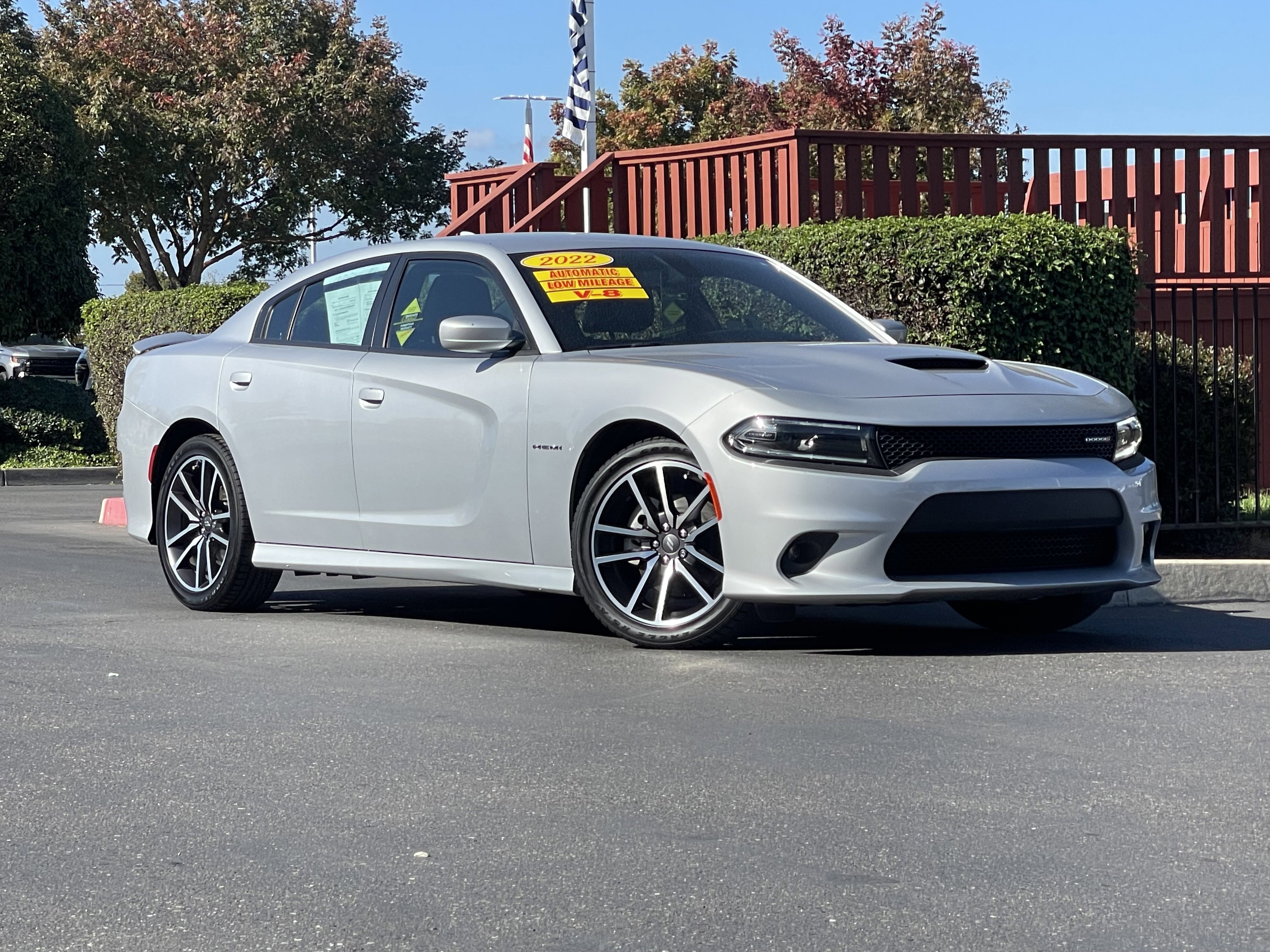 Used 2022 Dodge Charger R/T w/ Plus Group image 2