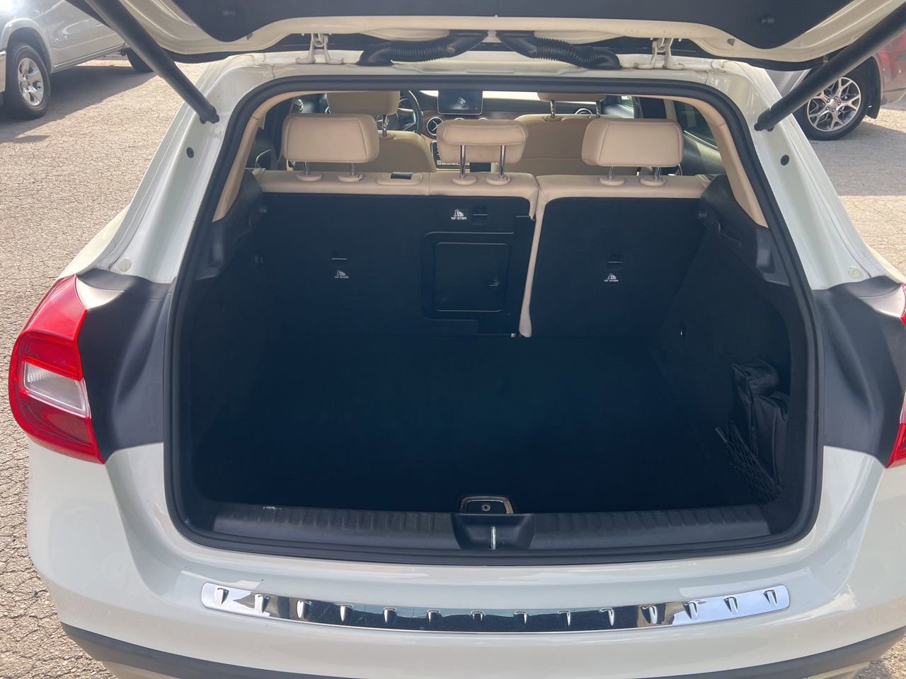 Used 2018 Mercedes-Benz GLA 250 4MATIC w/ Convenience Package image 12