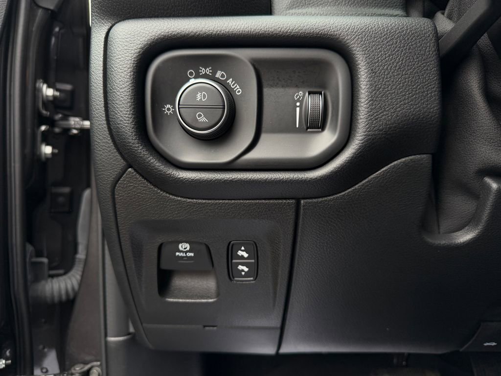 Used 2021 RAM 1500 Big Horn image 22