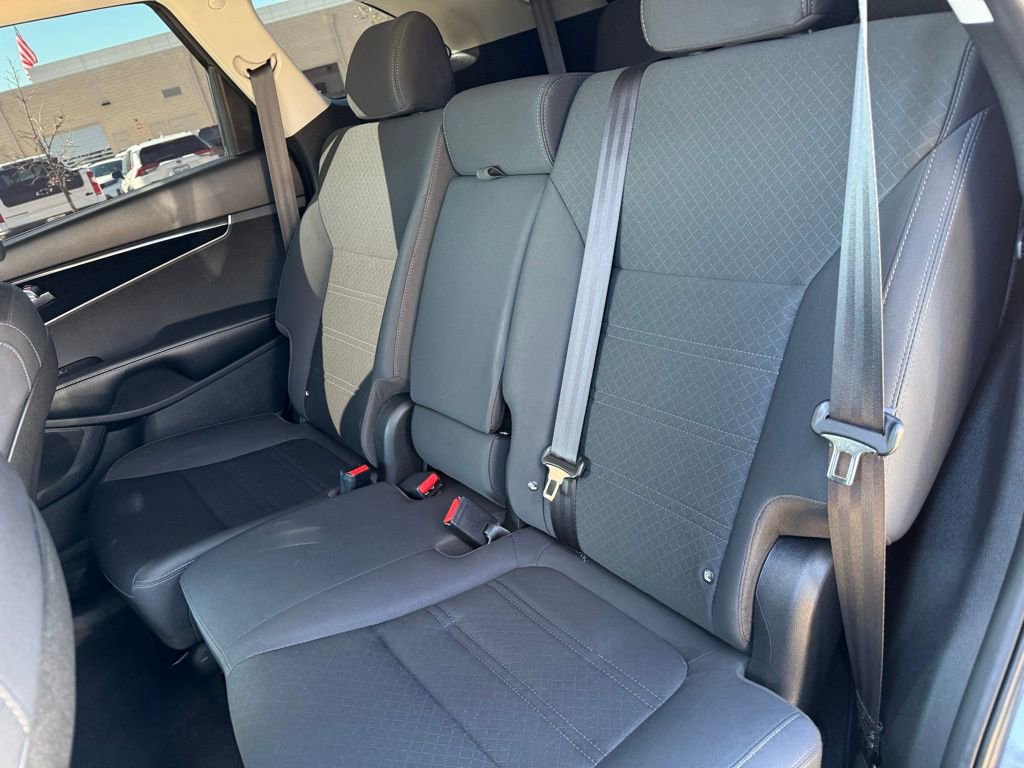 Used 2020 Kia Sorento S image 21