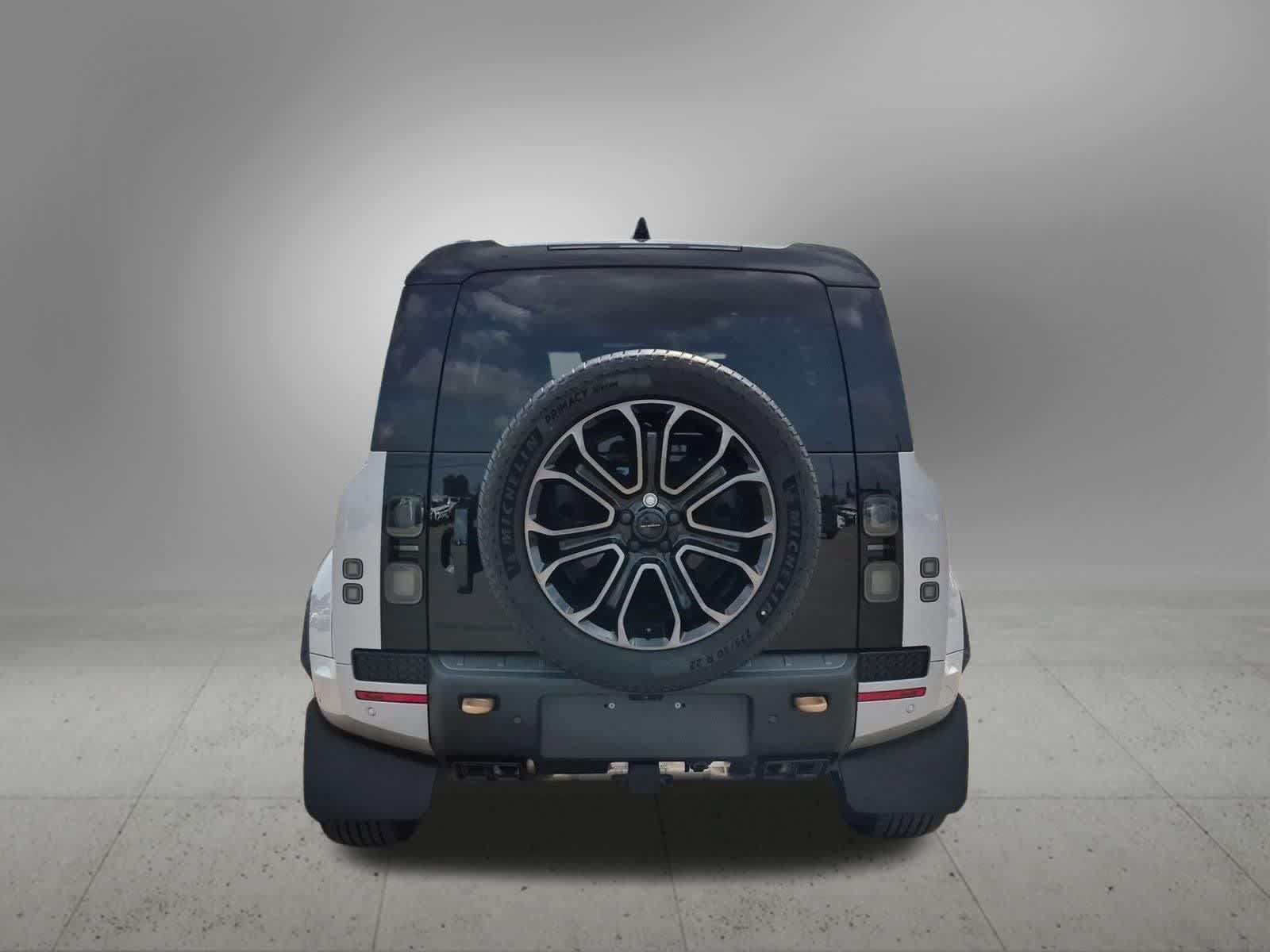 New 2026 Land Rover Defender 110 OCTA AWD/4WD image 5