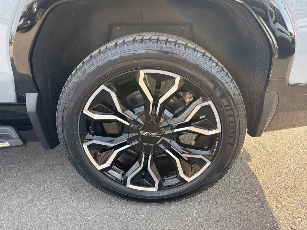 Used 2024 GMC Sierra EV Denali image 36