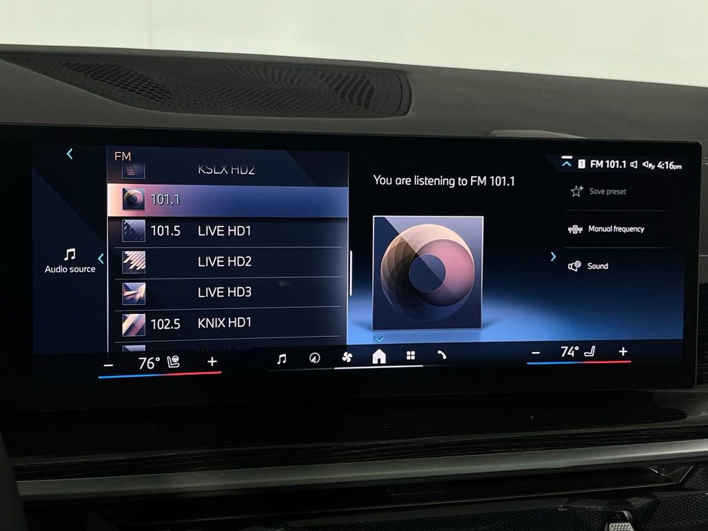 Used 2025 BMW X5 xDrive50e w/ M Sport Package image 16