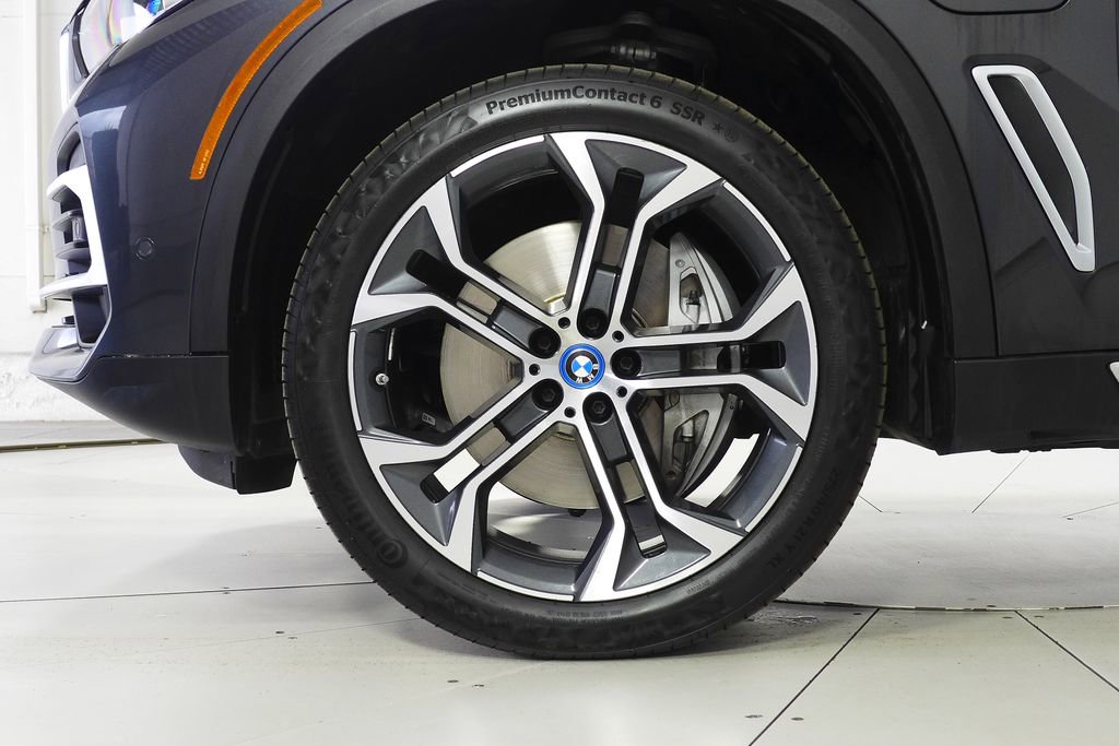Certified 2023 BMW X5 xDrive45e w/ Parking Assistance Package AWD/4WD image 5