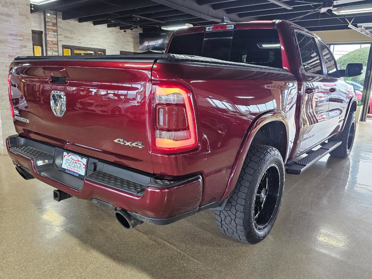 Used 2019 RAM 1500 Laramie w/ Sport Appearance Package image 7
