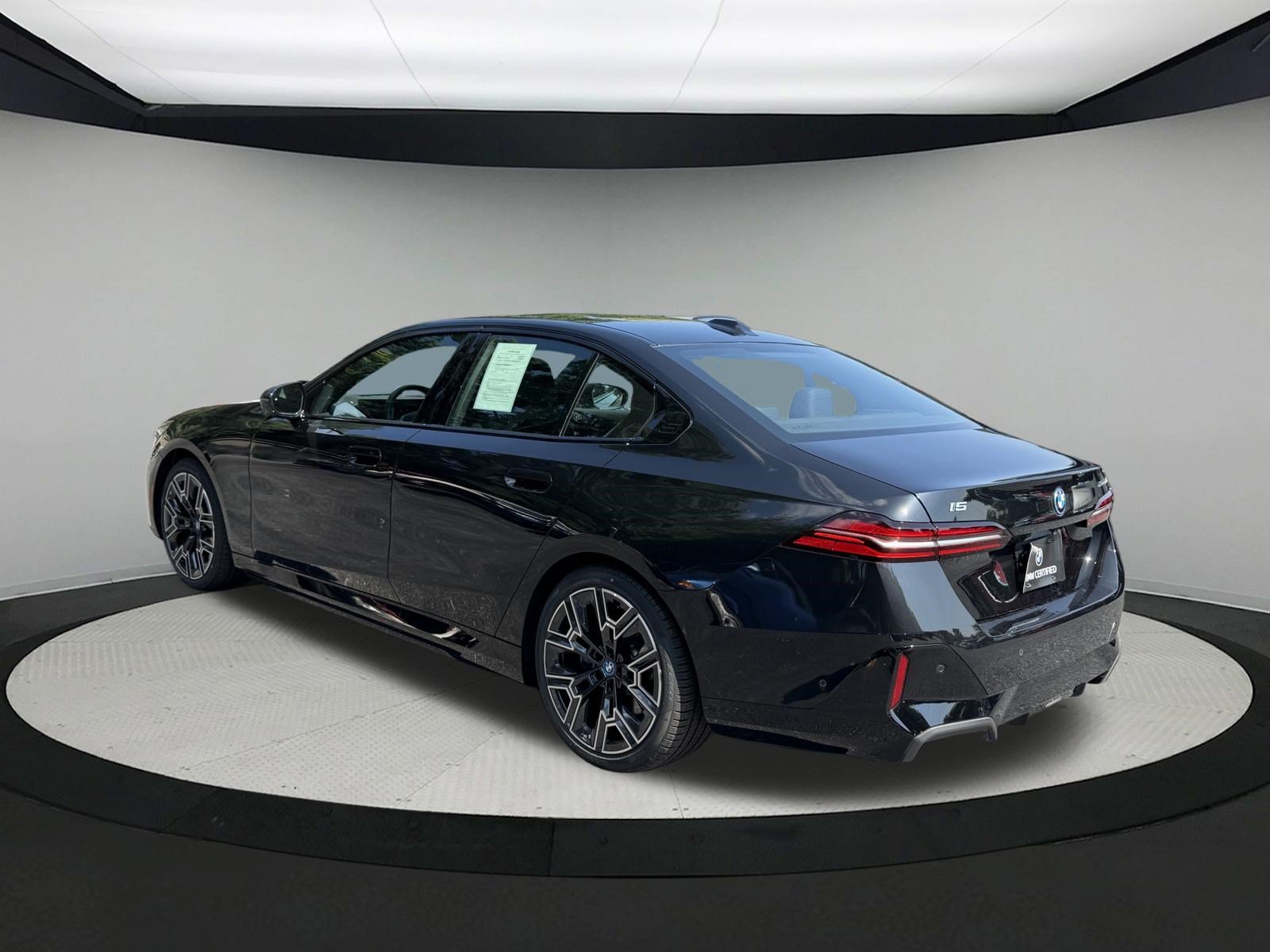 Certified 2025 BMW i5 xDrive40 w/ M Sport Package AWD/4WD image 6
