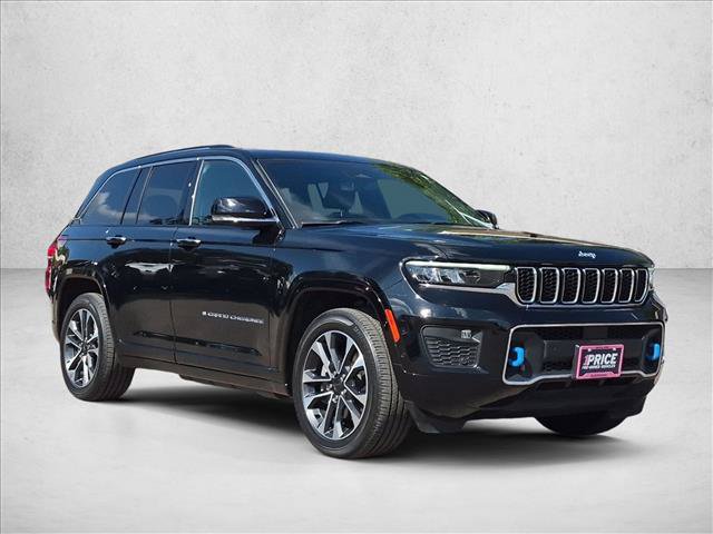 Used 2023 Jeep Grand Cherokee Overland w/ Luxury Tech Group IV AWD/4WD image 3
