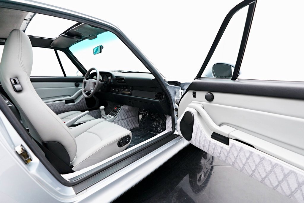 Used 1996 Porsche 911 Turbo image 26