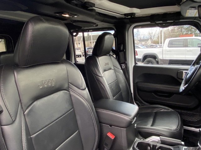 Used 2018 Jeep Wrangler Unlimited Sahara w/ Quick Order Package 24M Moab image 21