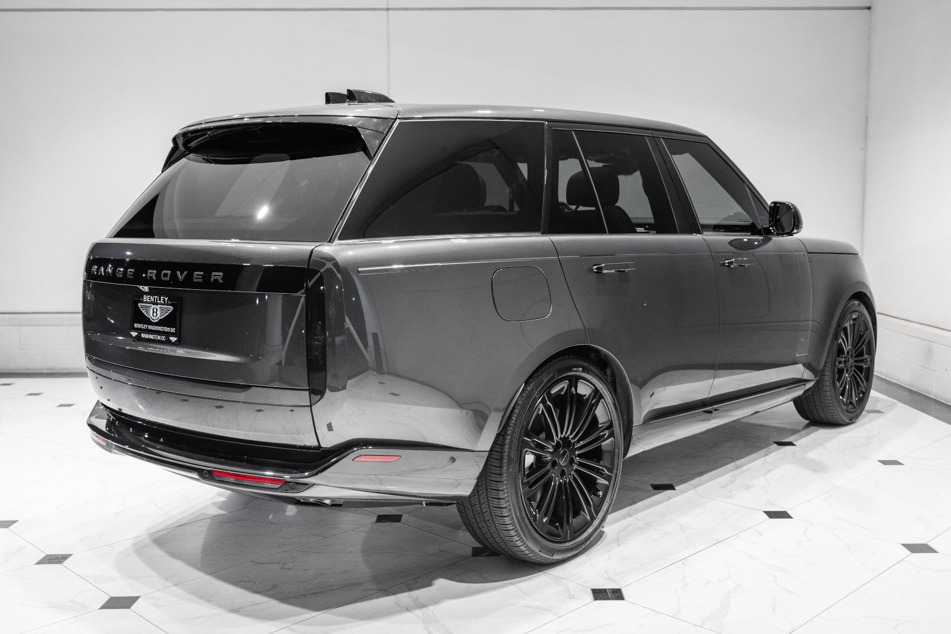 Used 2026 Land Rover Range Rover SE AWD/4WD image 10