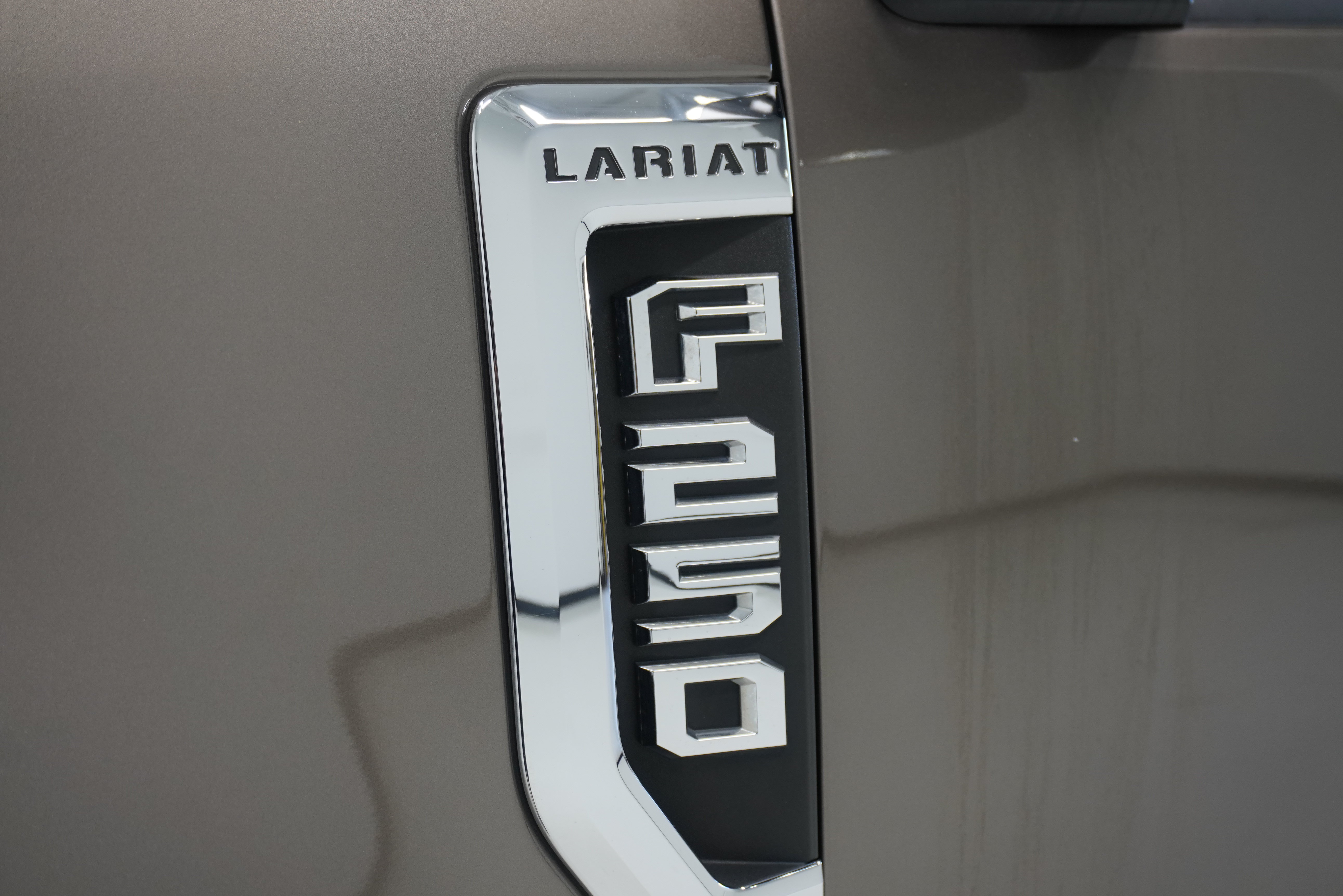 Used 2022 Ford F250 Lariat w/ Chrome Package AWD/4WD image 8