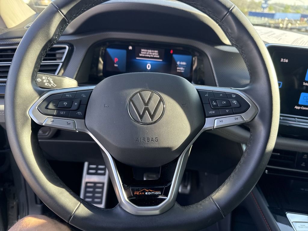 Used 2025 Volkswagen Atlas Peak Edition SE image 18
