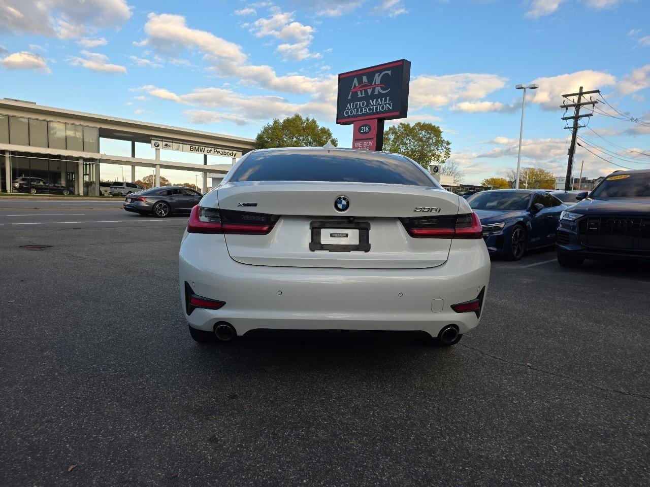 Used 2019 BMW 330i xDrive Sedan w/ Driving Assistance Package image 17