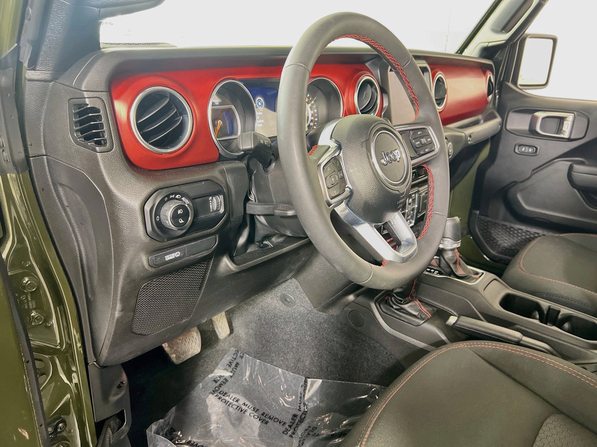 Used 2023 Jeep Gladiator Rubicon w/ LED Lighting Group AWD/4WD image 9