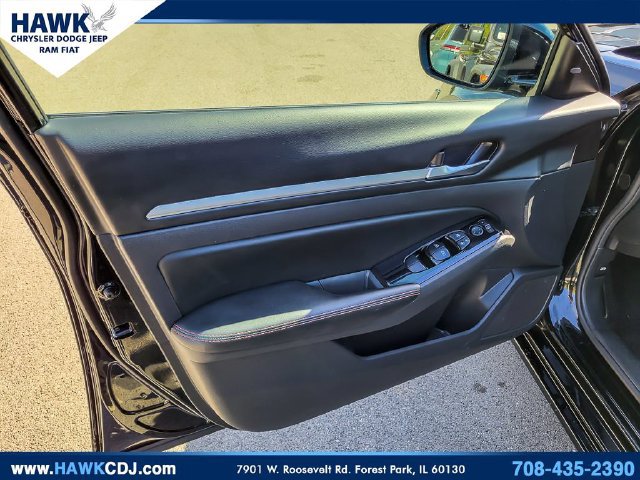 Used 2025 Nissan Altima 2.5 SR AWD/4WD image 24
