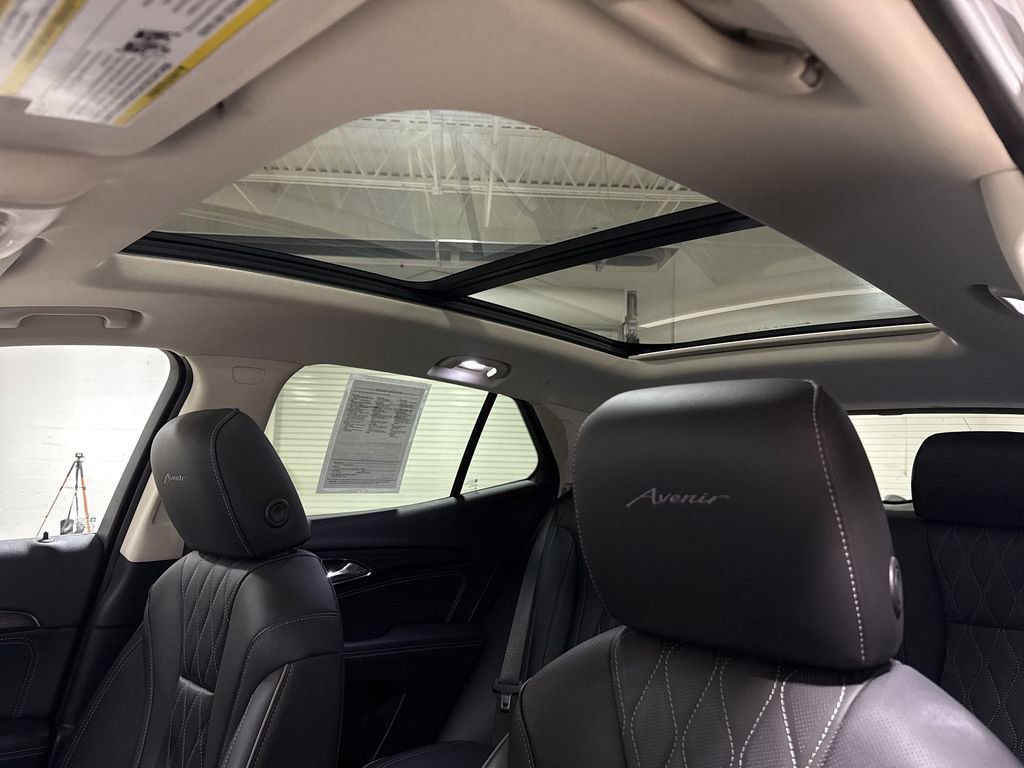 Used 2023 Buick Envision Avenir AWD/4WD image 19