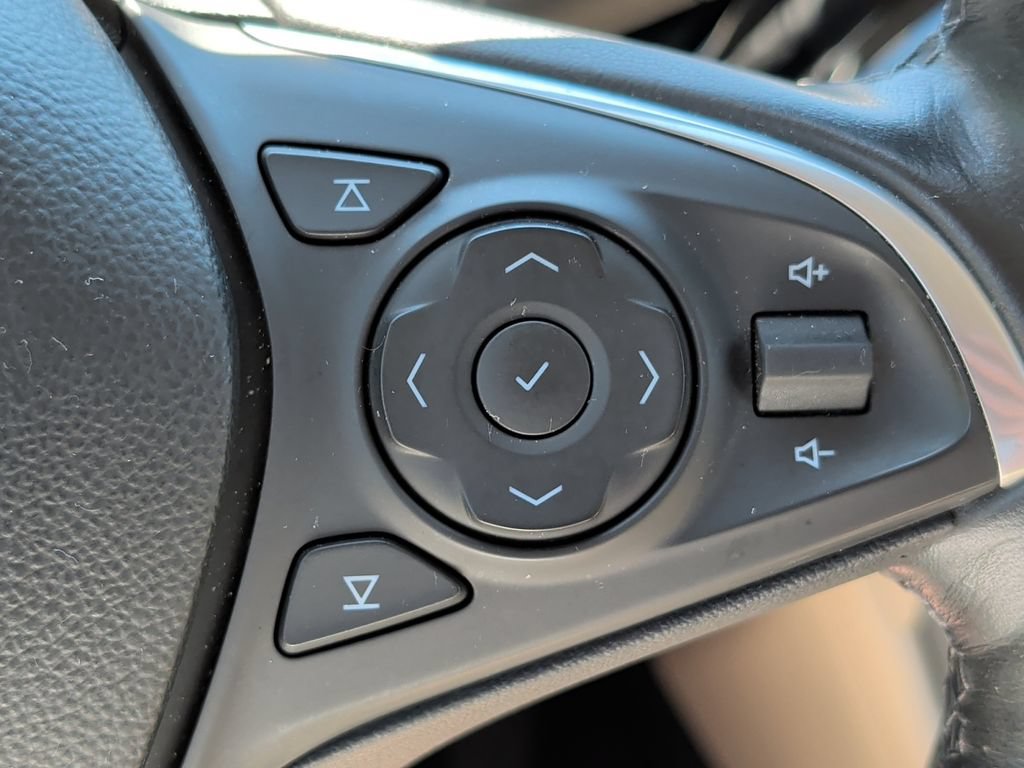 Used 2020 Buick Envision Essence AWD/4WD image 13