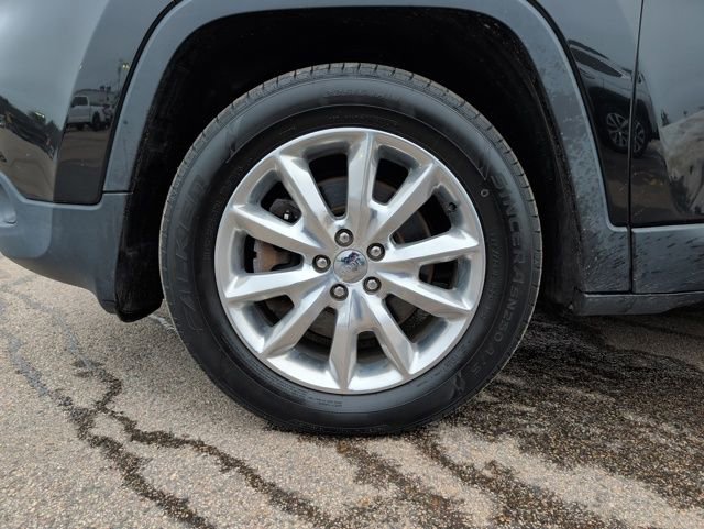 Used 2016 Jeep Cherokee Limited image 23