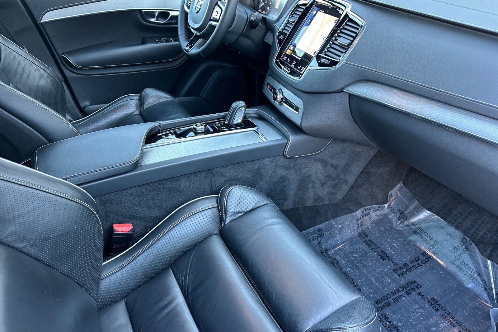 Used 2022 Volvo XC90 T8 R-Design image 19