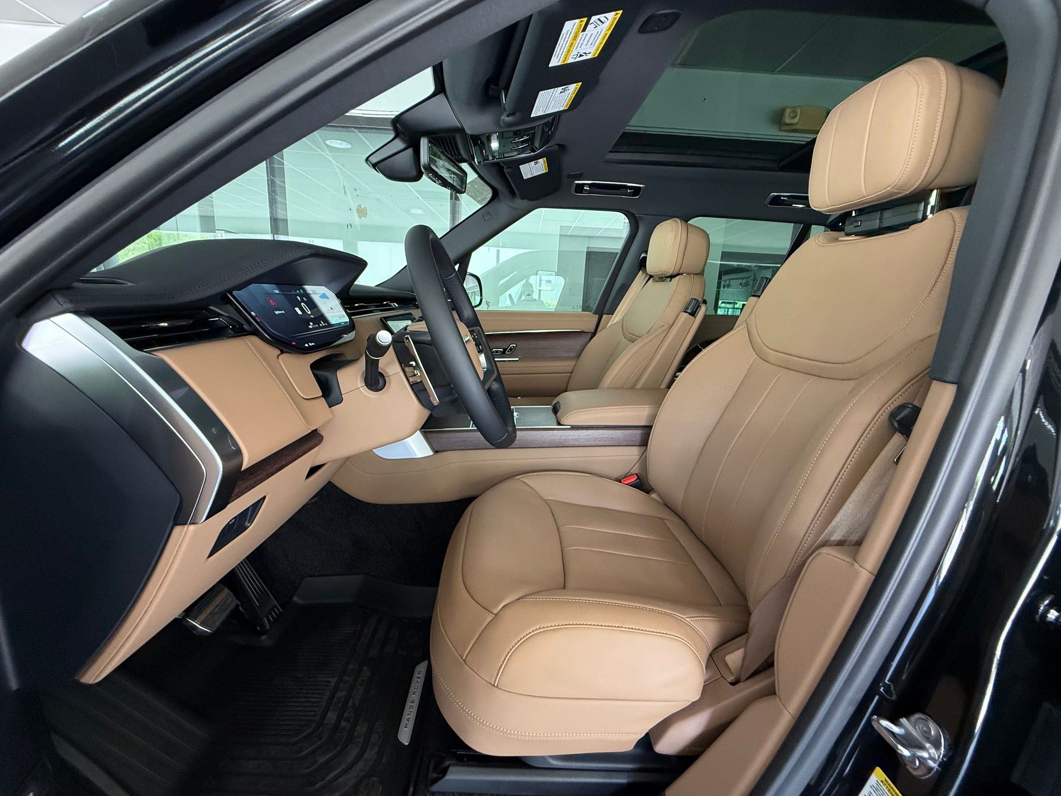 New 2026 Land Rover Range Rover SE AWD/4WD image 5