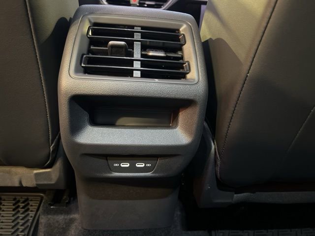 New 2026 Volkswagen Tiguan SE image 9