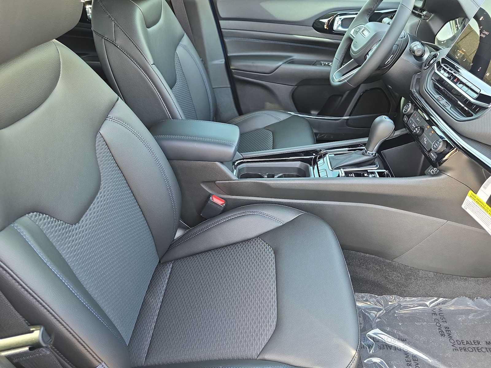 New 2026 Jeep Compass Latitude AWD/4WD image 19