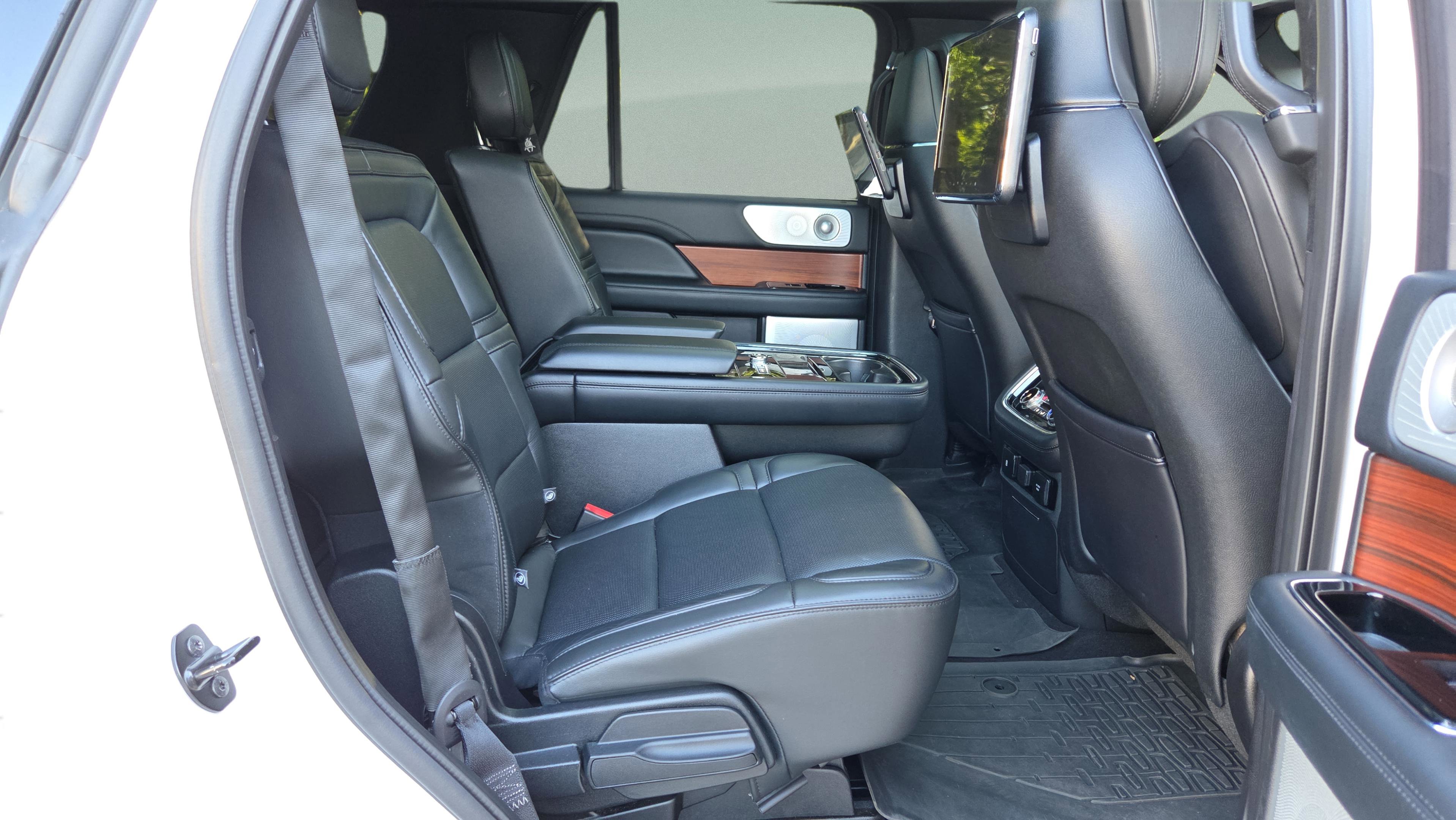 Used 2019 Lincoln Navigator Reserve AWD/4WD image 14