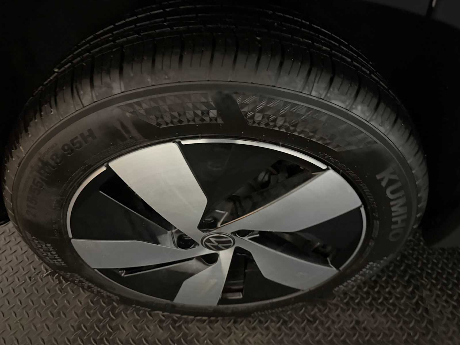 Certified 2025 Volkswagen Taos S image 13