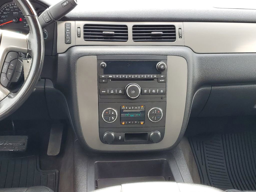 Used 2013 Chevrolet Silverado 2500 LTZ AWD/4WD image 23
