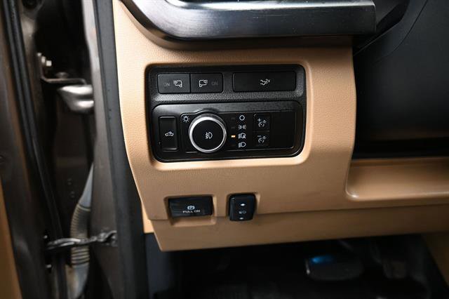 Used 2023 Ford F350 Lariat w/ Lariat Ultimate Package AWD/4WD image 9