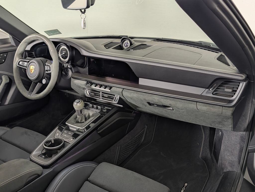Certified 2022 Porsche 911 Carrera 4 GTS AWD/4WD image 18