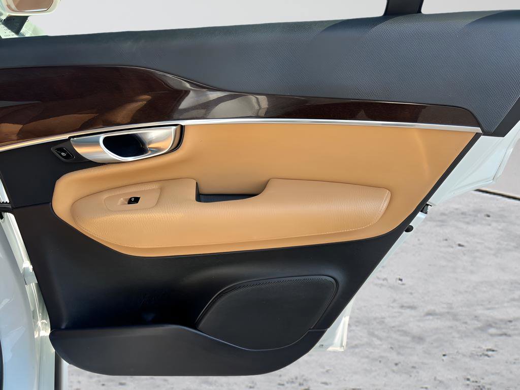 Used 2019 Volvo XC90 T6 Momentum w/ Advanced Package AWD/4WD image 31