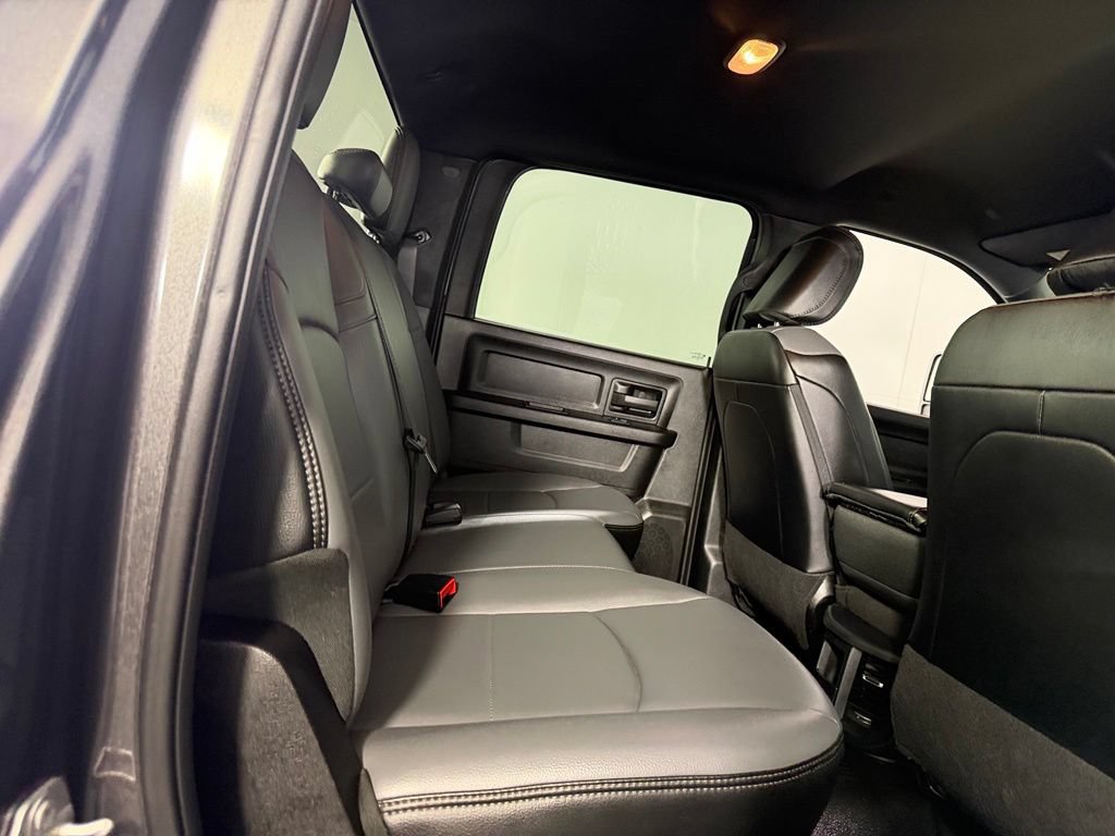 Used 2024 RAM 3500 Tradesman w/ Chrome Appearance Group AWD/4WD image 27