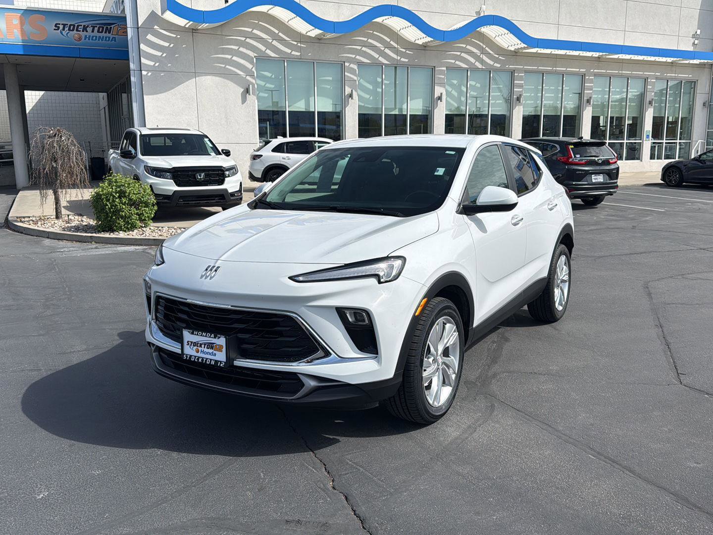 Used 2024 Buick Encore GX Preferred image 3