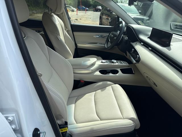 Used 2023 Genesis GV70 2.5T w/ Select Package AWD/4WD image 11